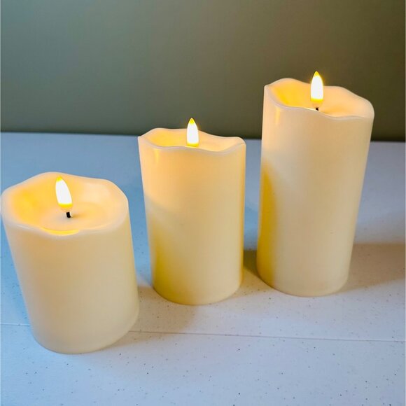 Flameless LED Candles Set With Flickering flame & Remote Control & Timer - Picture 2 of 10